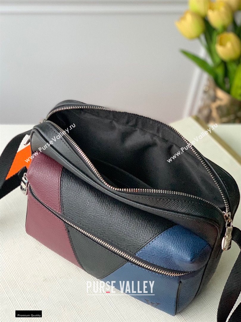 Louis Vuitton Taiga Leather Outdoor Messenger Bag M30703 (kiki-20123128)