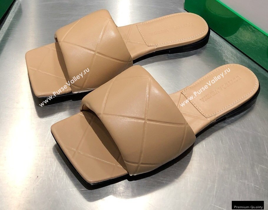 Bottega Veneta Square Sole Quilted The Rubber Lido Flat Slides Sandals Beige 2021 (modeng-21010471)
