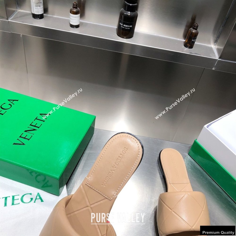 Bottega Veneta Square Sole Quilted The Rubber Lido Flat Slides Sandals Beige 2021 (modeng-21010471)