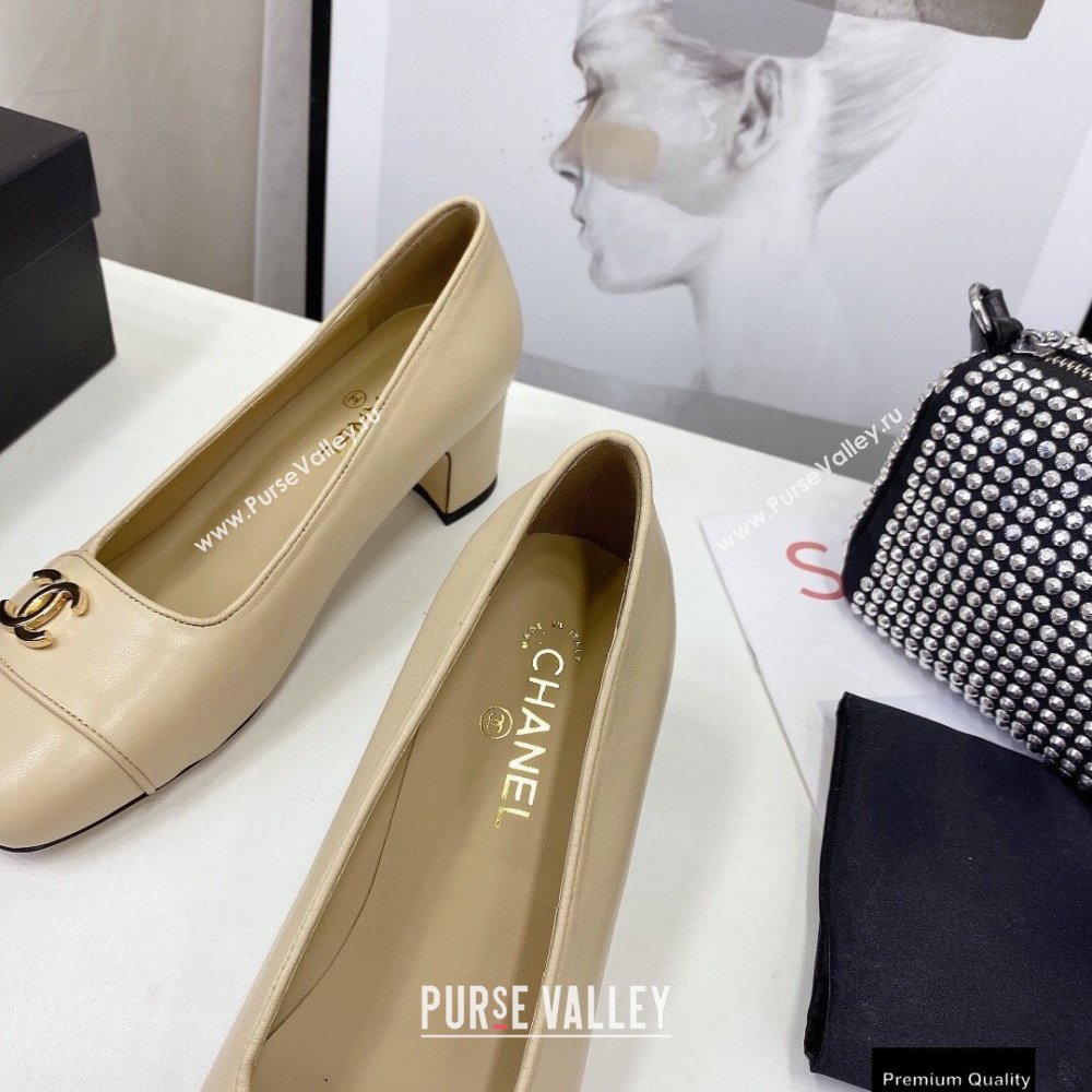Chanel Heel 5cm CC Logo Pumps Beige Runway 2021 (modeng-21010711)