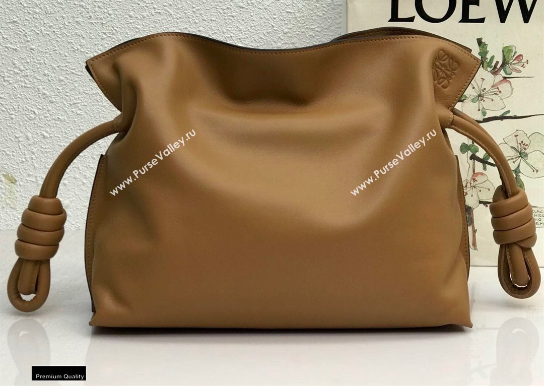 Loewe Medium Flamenco Clutch Bag in Nappa Calfskin Brown (yongsheng-21011302)