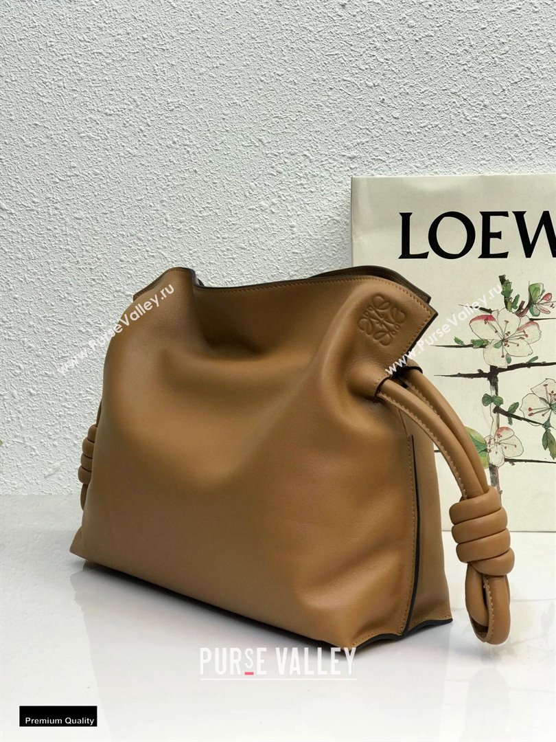 Loewe Medium Flamenco Clutch Bag in Nappa Calfskin Brown (yongsheng-21011302)