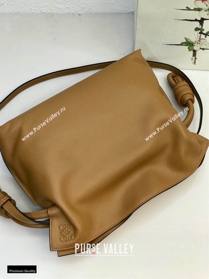 Loewe Medium Flamenco Clutch Bag in Nappa Calfskin Brown (yongsheng-21011302)