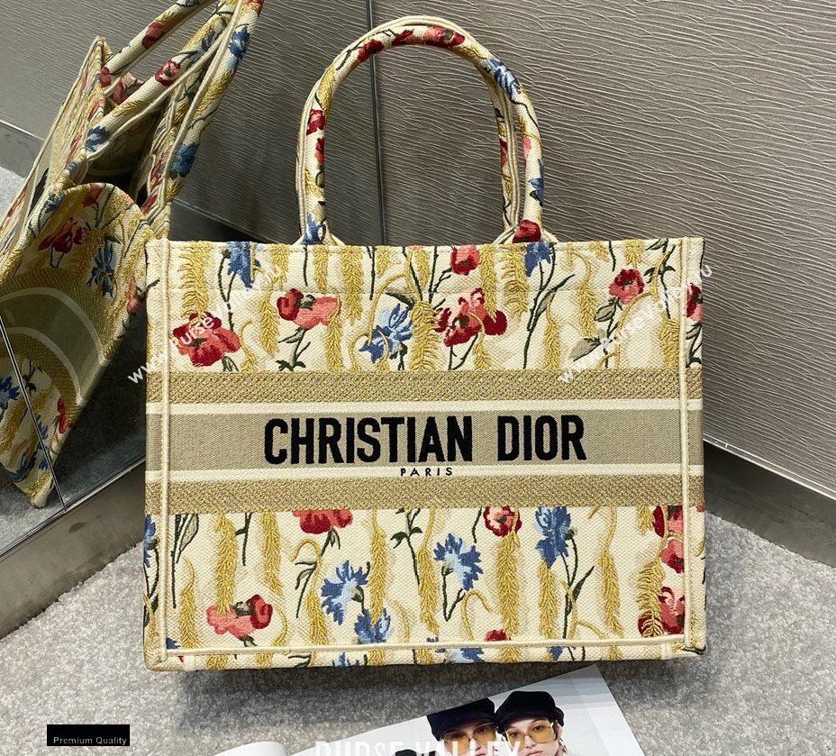 Dior Small Book Tote Bag in Beige Multicolor Hibiscus Metallic Thread Embroidery 2021 (vivi-2112303)