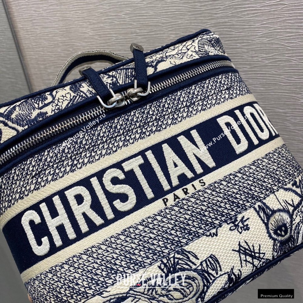 Dior Diortravel Vanity Case Bag in Blue Toile de Jouy Embroidery 2021 (vivi-21012304)