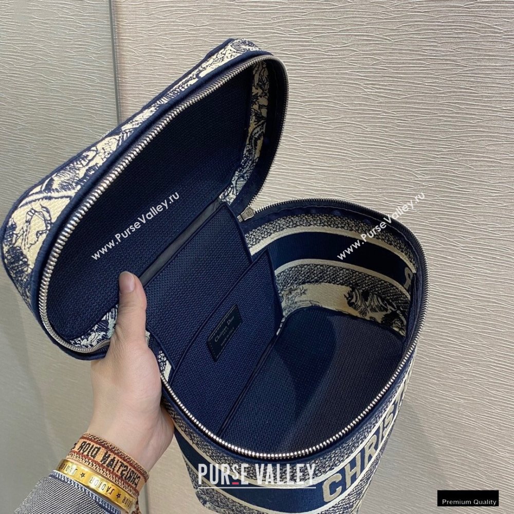 Dior Diortravel Vanity Case Bag in Blue Toile de Jouy Embroidery 2021 (vivi-21012304)