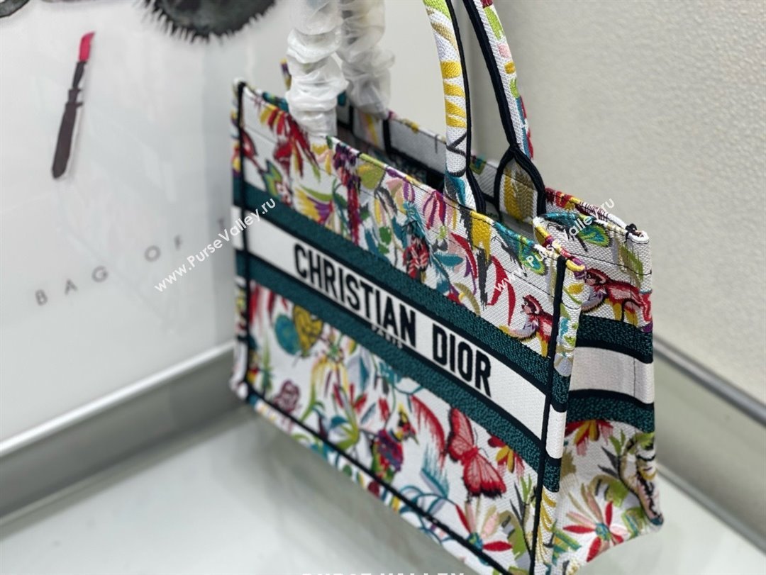 Dior medium Book Tote Bag in White Multicolor Toile de Jouy Fantastica Embroidery 2024 (xxg-240413-01)