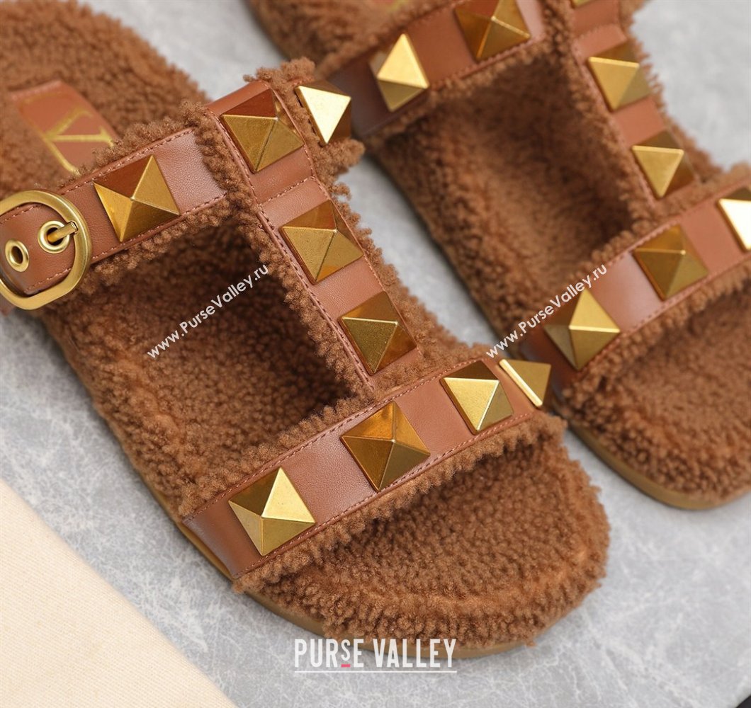 Valentino Shearling Roman Stud Slides Sandals Brown (hongyang-23101203)
