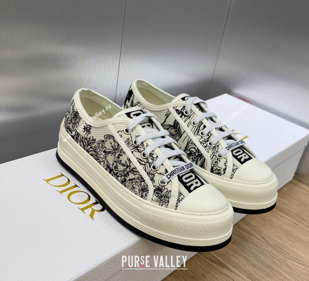DIOR WalknDior Platform Low Top Sneakers in White and Black Embroidered Cotton with Toile de Jouy Voyage Motif 2023 (modeng-2309