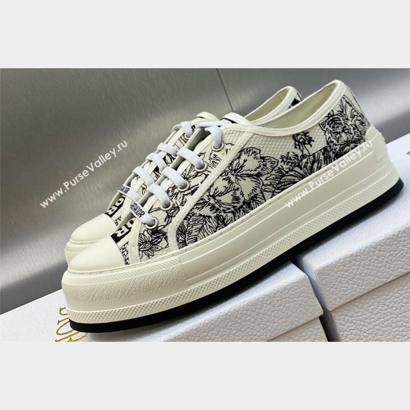 DIOR WalknDior Platform Low Top Sneakers in White and Black Embroidered Cotton with Toile de Jouy Voyage Motif 2023 (modeng-2309