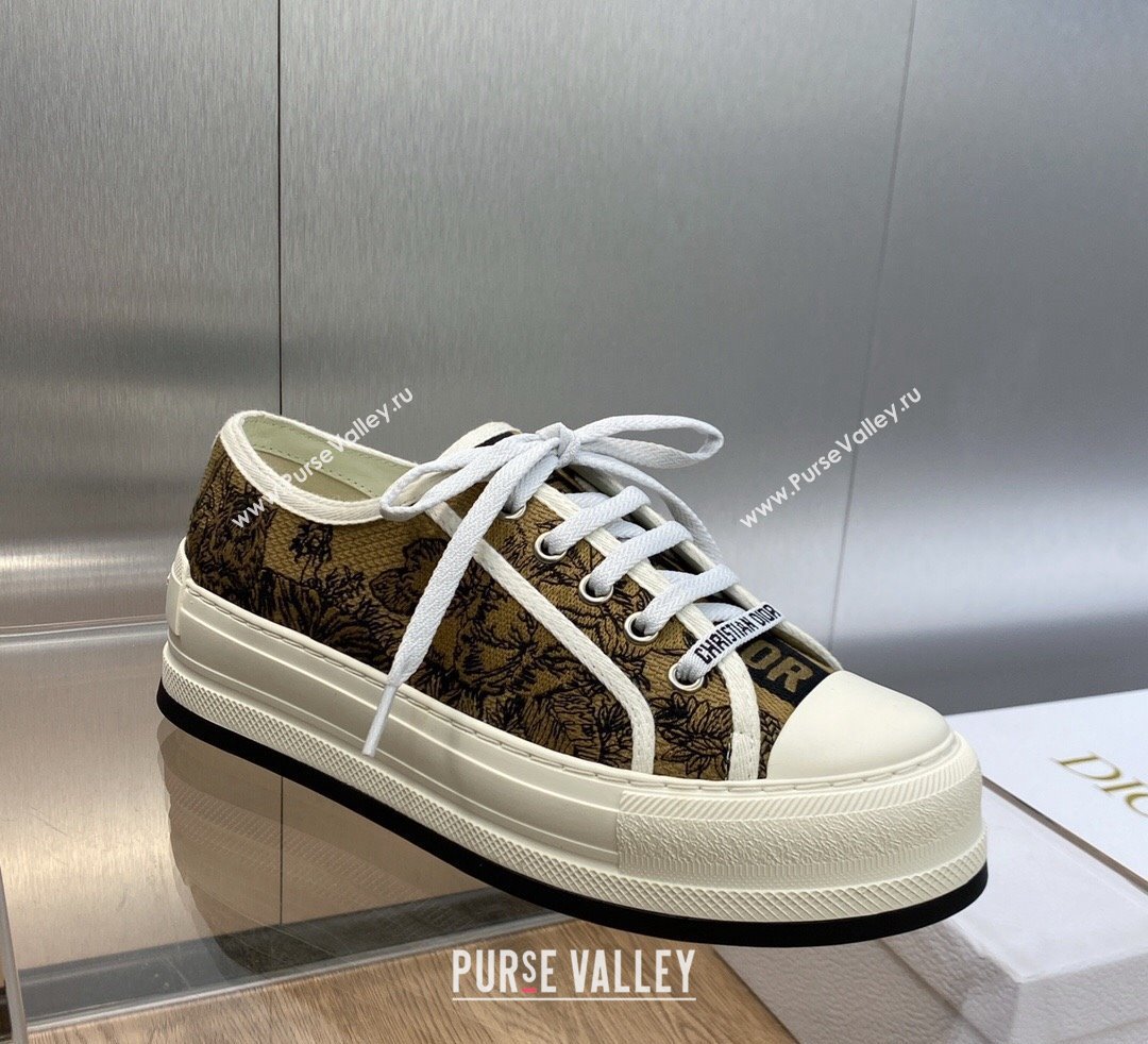 DIOR WalknDior Platform Low Top Sneakers in Beige and Black Embroidered Cotton with Toile de Jouy Voyage Motif 2023 (modeng-2309