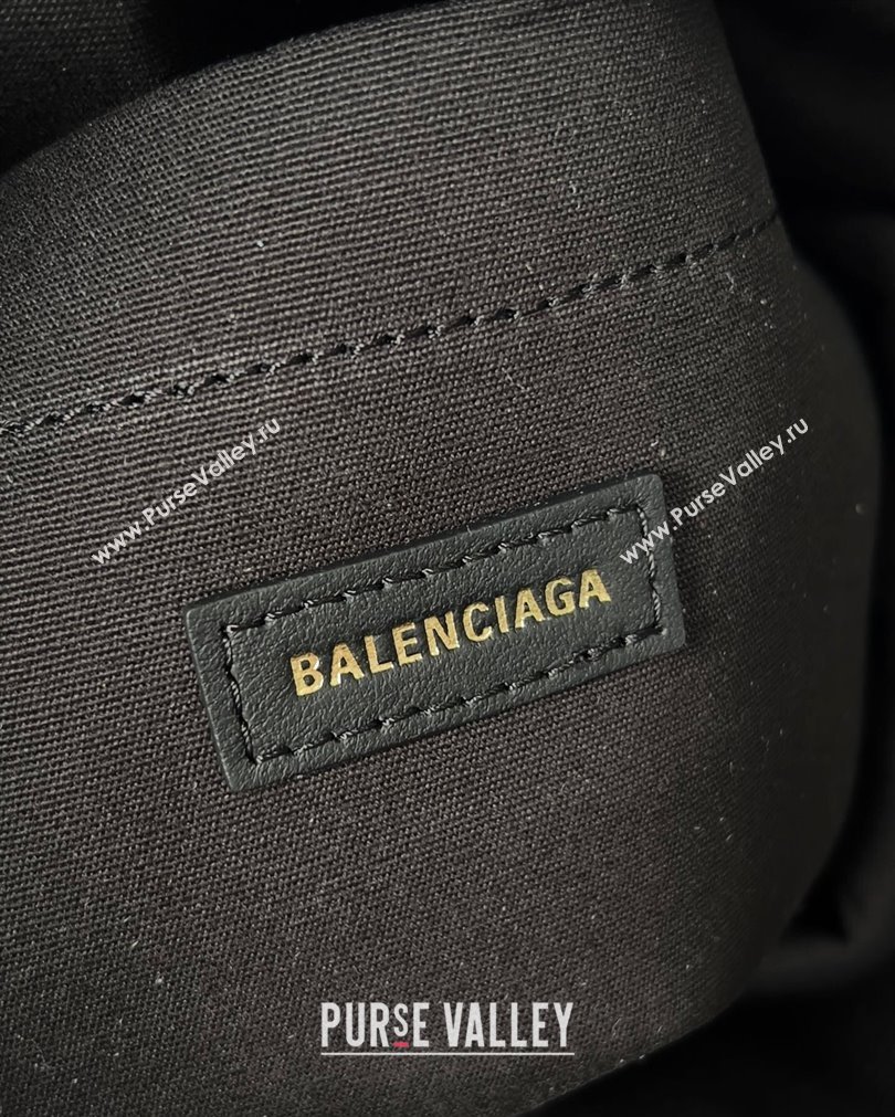 Balenciaga Monaco Medium Chain Bag in Arena calfskin Black/Gold 2023 (jiche-23092804)
