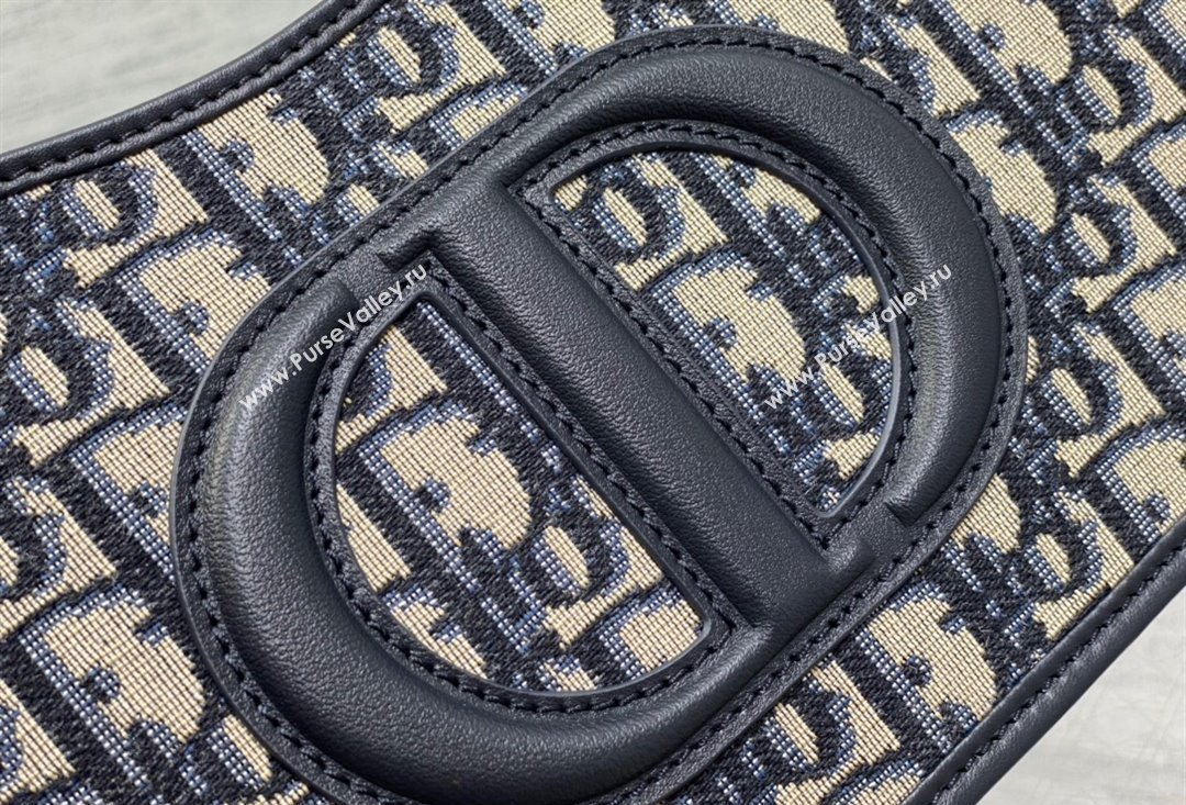 Dior CD Signature Hobo Mini Bag in Blue Dior Oblique Jacquard 2023 (XXG-23100607)