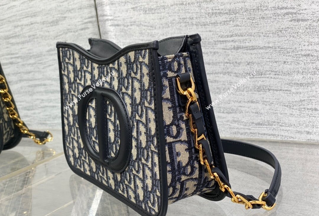 Dior CD Signature Hobo Mini Bag in Blue Dior Oblique Jacquard 2023 (XXG-23100607)