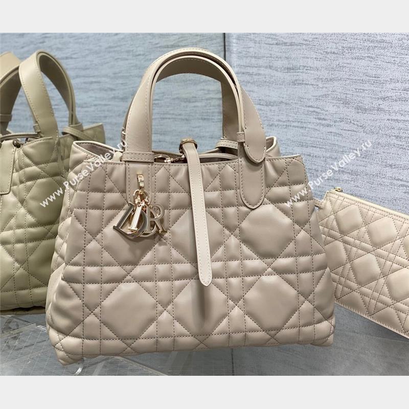 Dior Medium Toujours Bag in Macrocannage Calfskin Beige 2023 (XXG-23100603)