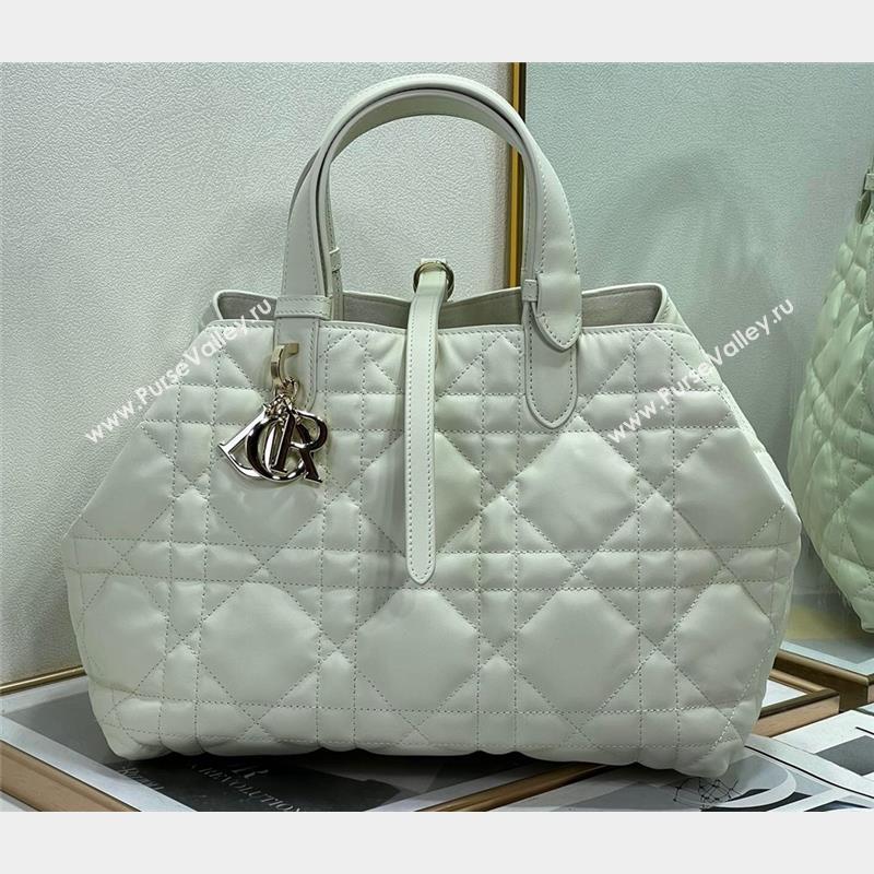 Dior Medium Toujours Bag in Macrocannage Calfskin White 2023 (XXG-23100601)