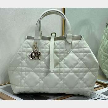 Dior Medium Toujours Bag in Macrocannage Calfskin White 2023 (XXG-23100601)