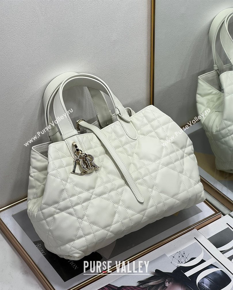 Dior Medium Toujours Bag in Macrocannage Calfskin White 2023 (XXG-23100601)