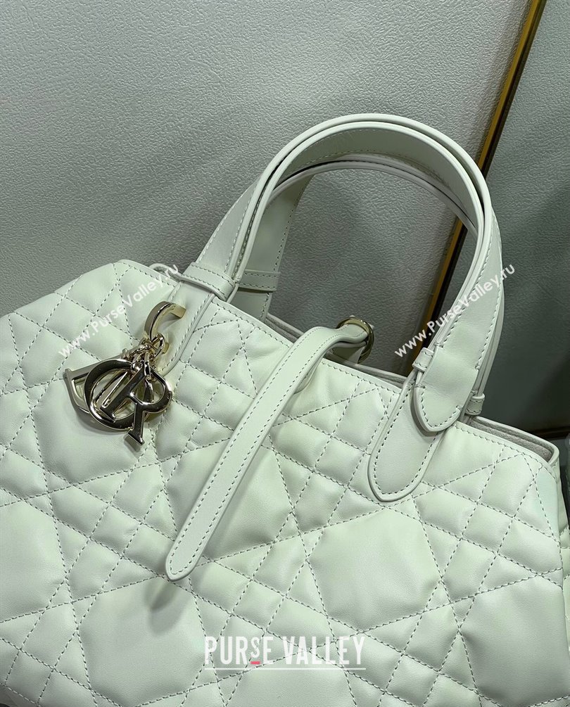 Dior Medium Toujours Bag in Macrocannage Calfskin White 2023 (XXG-23100601)