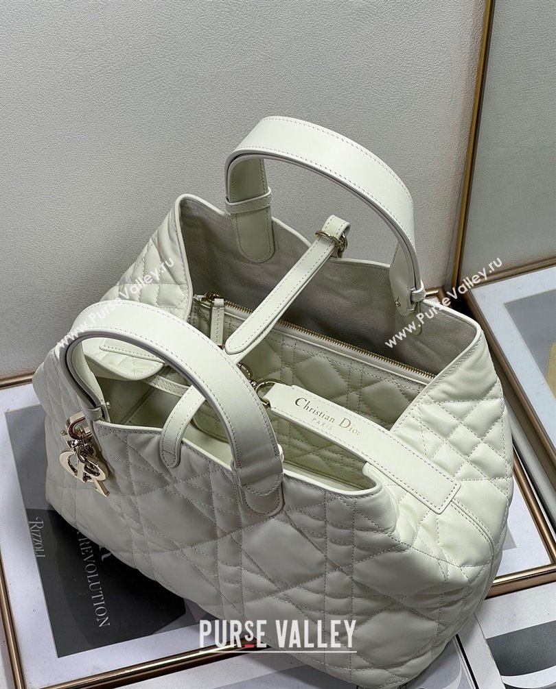 Dior Medium Toujours Bag in Macrocannage Calfskin White 2023 (XXG-23100601)
