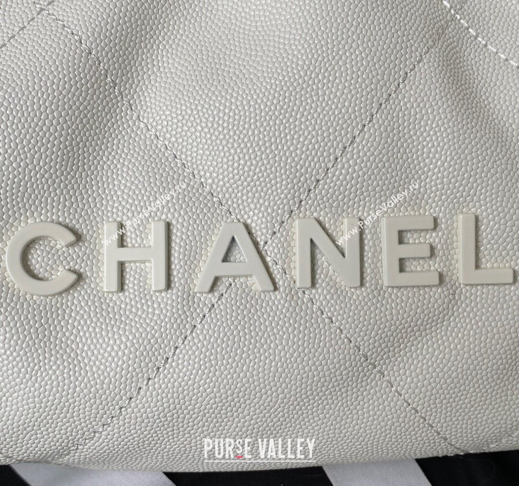 Chanel Shiny Grained Calfskin and Lacquered Metal CHANEL 22 Mini Handbag AS3980 White 2023 (jiyuan-23101006)