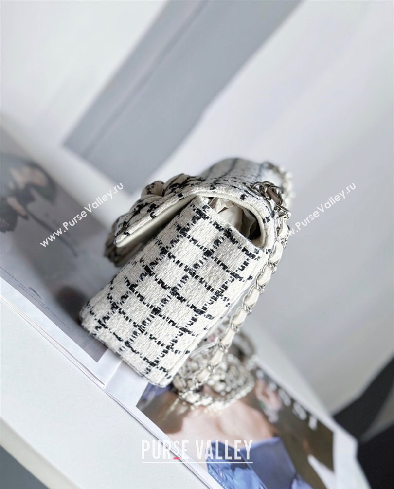 Chanel Wool Tweed and Camellia Small Classic Handbag White 2023 (jiyuan-23100940)
