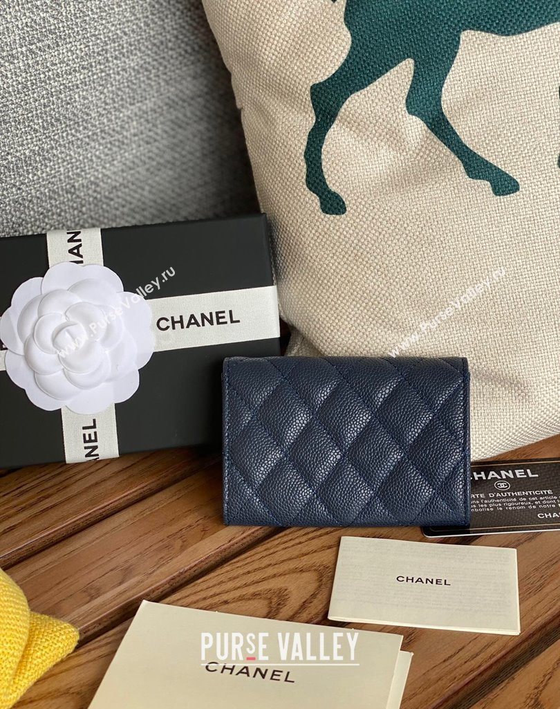 Chanel Gold-Tone Metal Logo Flap Card Holder AP3047 in Grained Calfskin Blue (keke-23101130)