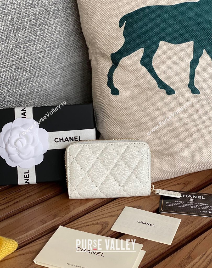 Chanel Gold-Tone Metal Logo Zip Card Holder AP3045 in Grained Calfskin White (keke-23101138)