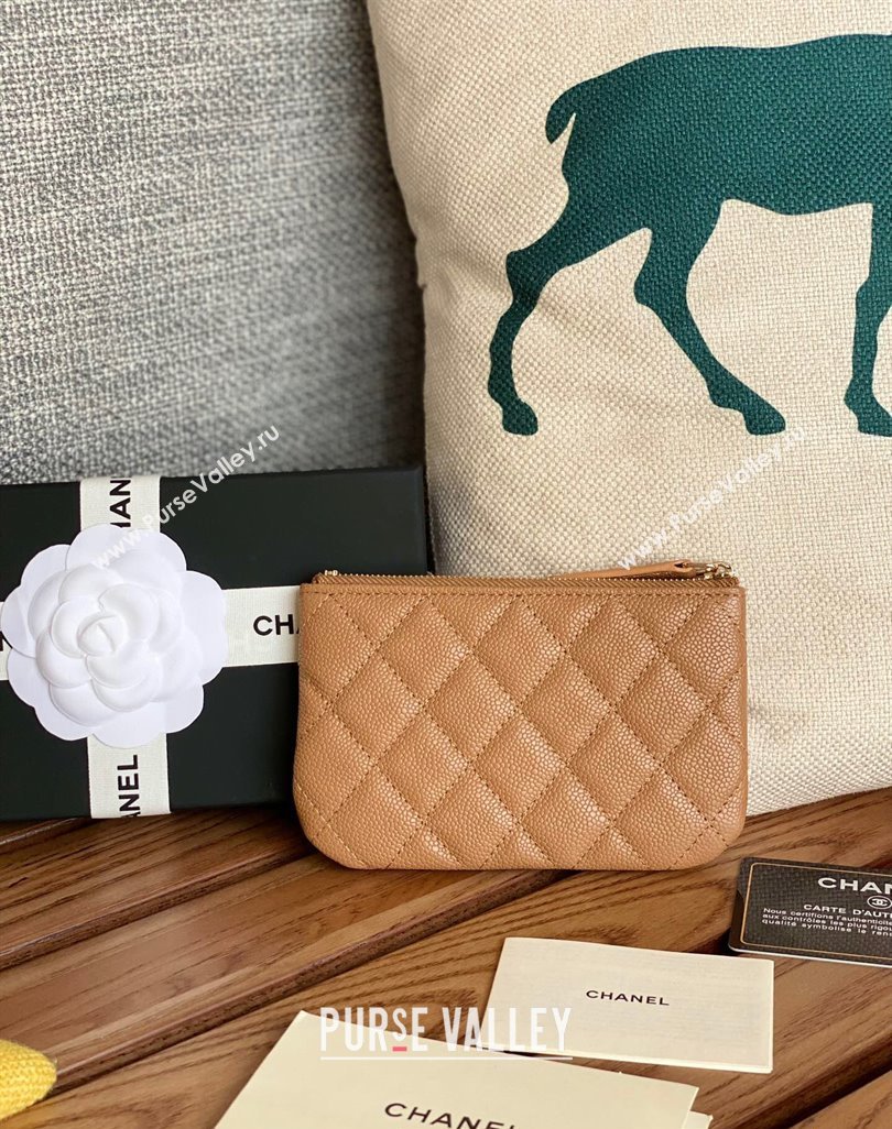 Chanel Gold-Tone Metal Logo Zip Card Holder AP3049 in Grained Calfskin Brown (keke-23101146)