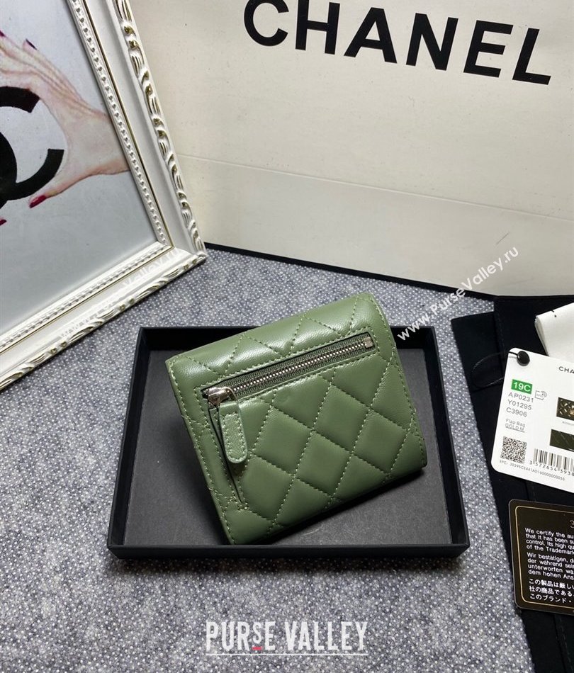 Chanel Classic Small Flap Wallet AP0231 in Lambskin Green/Silver (keke-23101010)