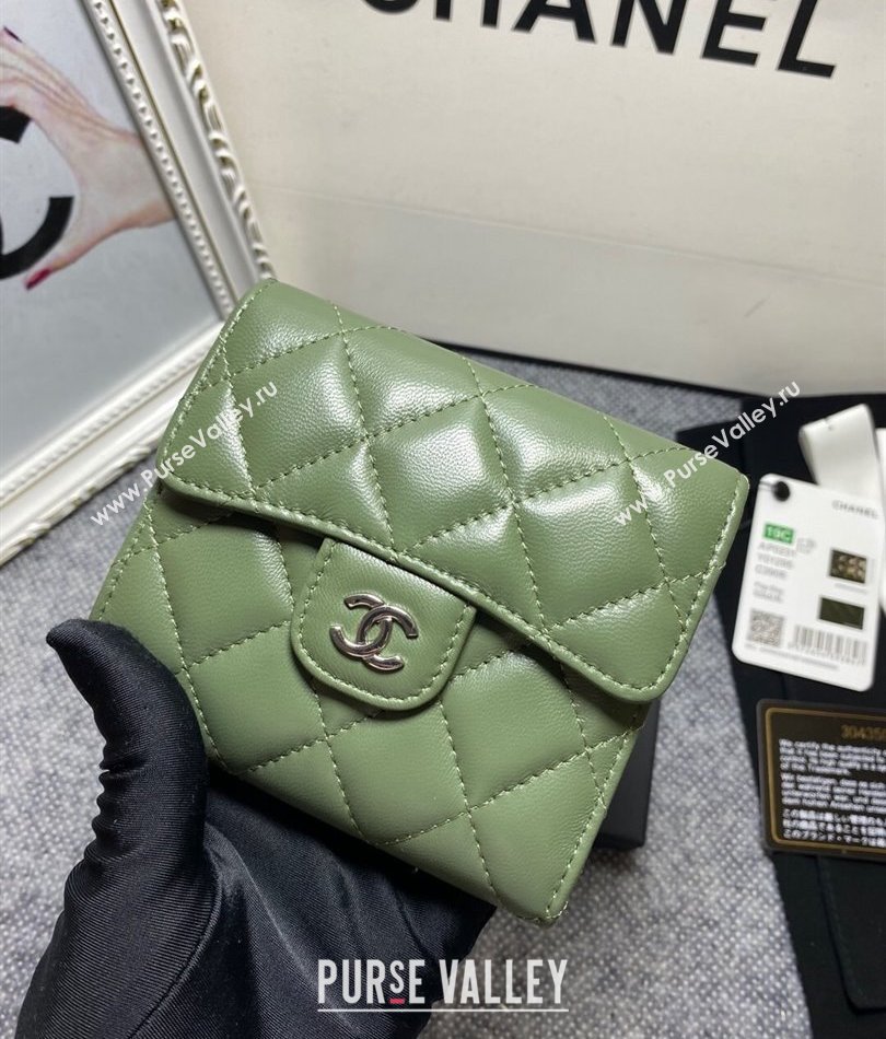 Chanel Classic Small Flap Wallet AP0231 in Lambskin Green/Silver (keke-23101010)