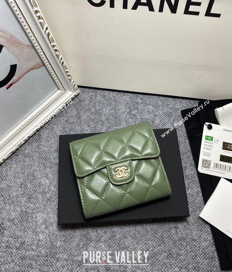 Chanel Classic Small Flap Wallet AP0231 in Lambskin Green/Gold (keke-23101009)