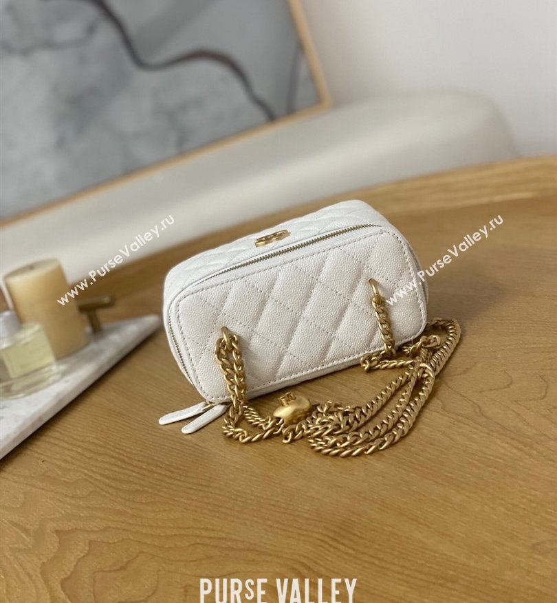 Chanel Small Sweet Heart Vanity Case Bag 81247 in Grained Calfskin White (yingfeng-23101102)