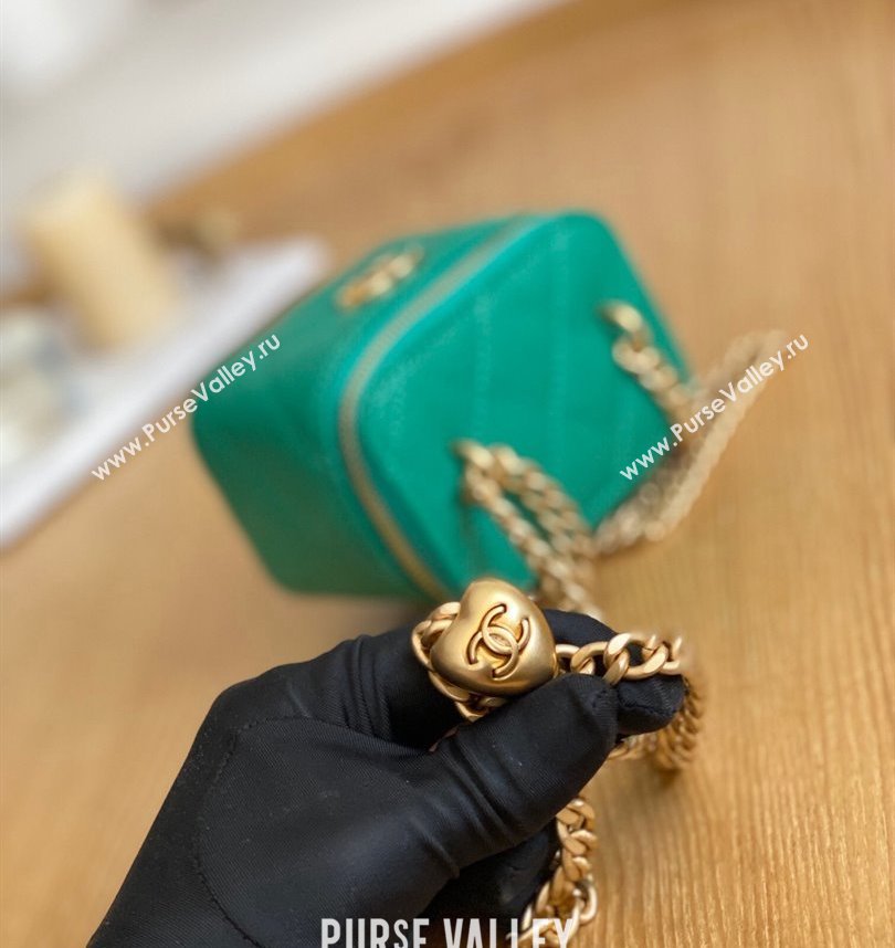 Chanel Mini Sweet Heart Vanity Case Bag 81246 in Grained Calfskin Green (yingfeng-23101118)