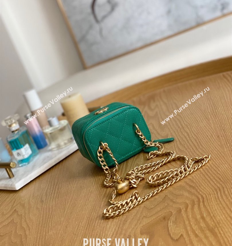 Chanel Mini Sweet Heart Vanity Case Bag 81246 in Grained Calfskin Green (yingfeng-23101118)