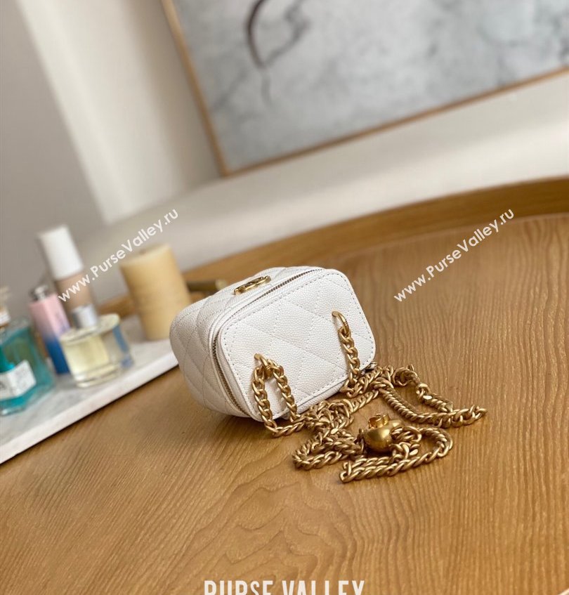 Chanel Mini Sweet Heart Vanity Case Bag 81246 in Grained Calfskin White (yingfeng-23101116)