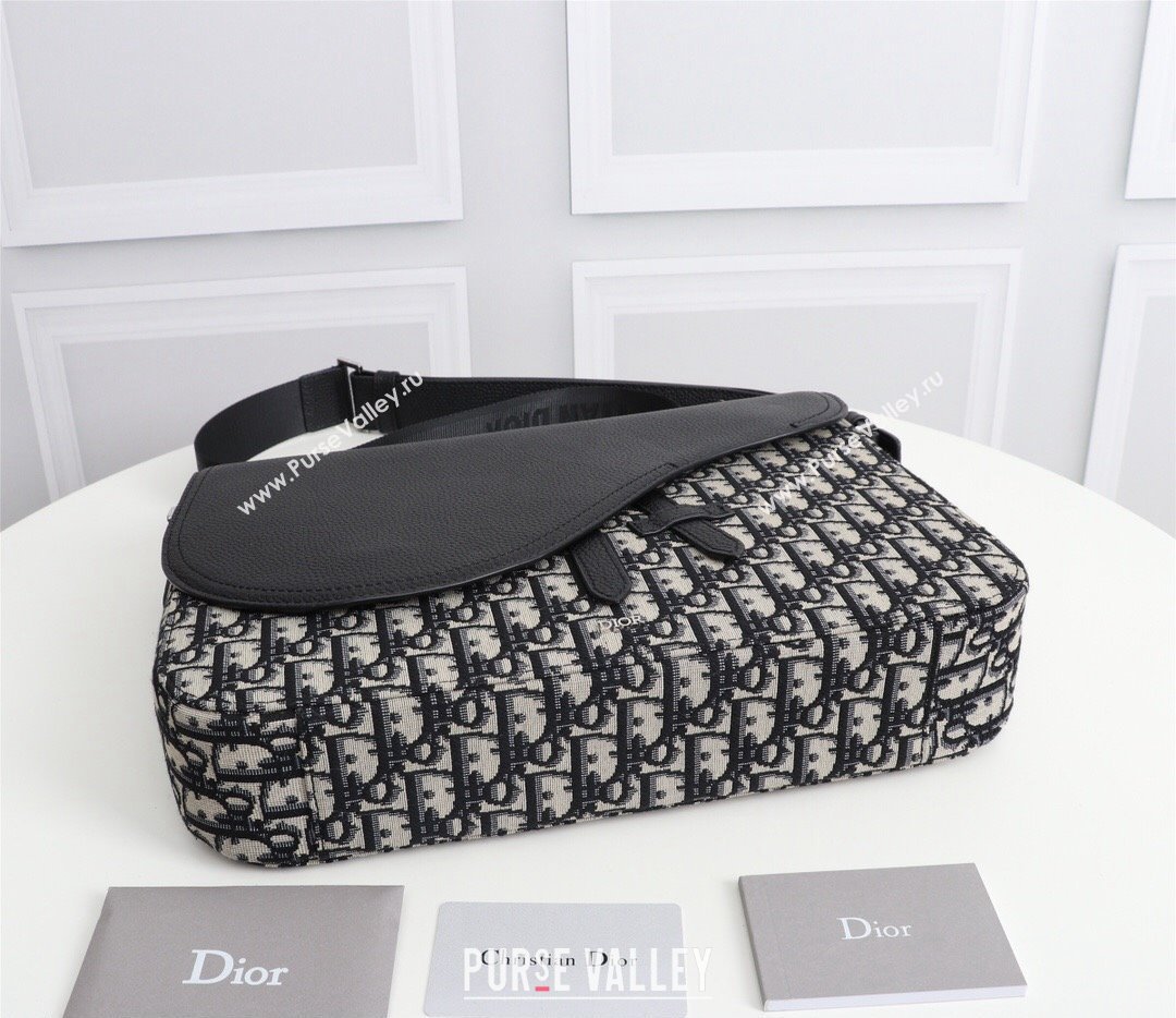 Dior Mini Saddle Messenger Bag in Beige and Black Dior Oblique Jacquard (ziyin-23101336)