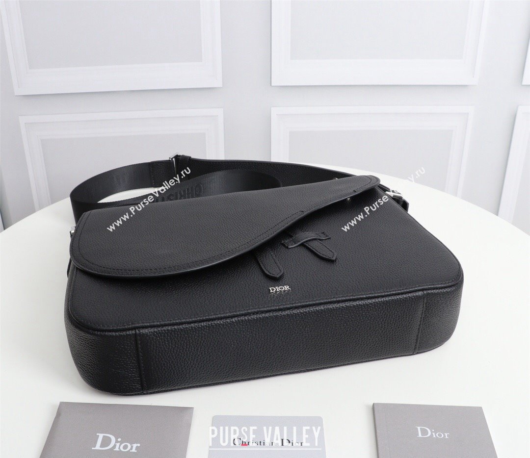 Dior Mini Saddle Messenger Bag in Black Grained Calfskin (ziyin-23101338)