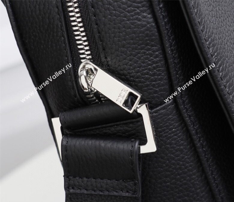 Dior Messenger Bag in Black Grained Calfskin (ziyin-23101335)
