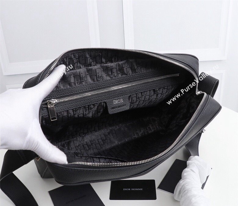 Dior Messenger Bag in Black Grained Calfskin (ziyin-23101335)