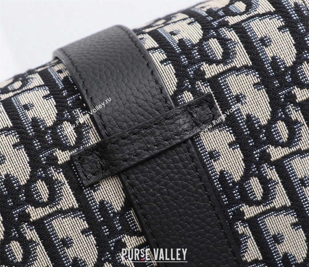 Dior Messenger Bag in Beige and Black Dior Oblique Jacquard (ziyin-23101334)