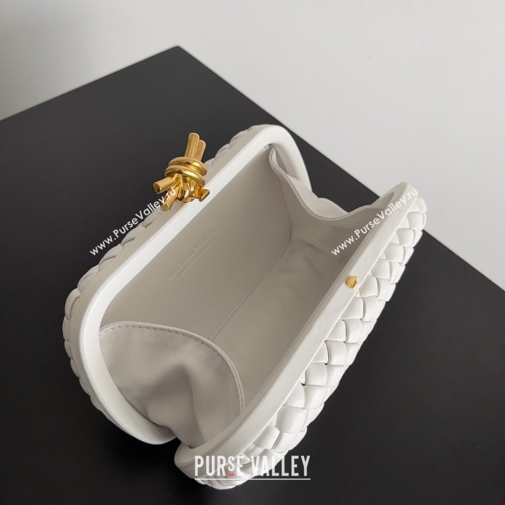 Bottega Veneta Padded Intreccio leather Knot Minaudiere clutch Bag White 2023 (misu-23110137)