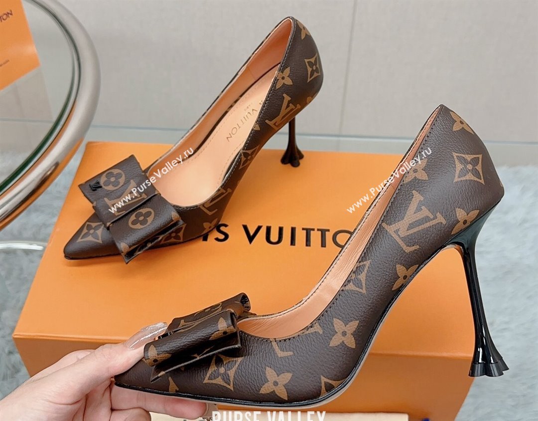 Louis Vuitton Heel 9.5cm Blossom Pumps with Bow Monogram Canvas 2023 (modeng-23111409)