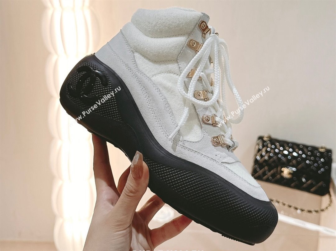 Chanel Calfskin Coco Neige Sneakers G45337 12 2023 (upin-23111412)