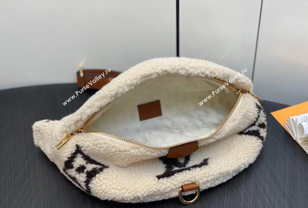 Louis Vuitton Shearling LV Ski Bumbag Bag M23715 Cream/Brown 2023 (kiki-23111329)
