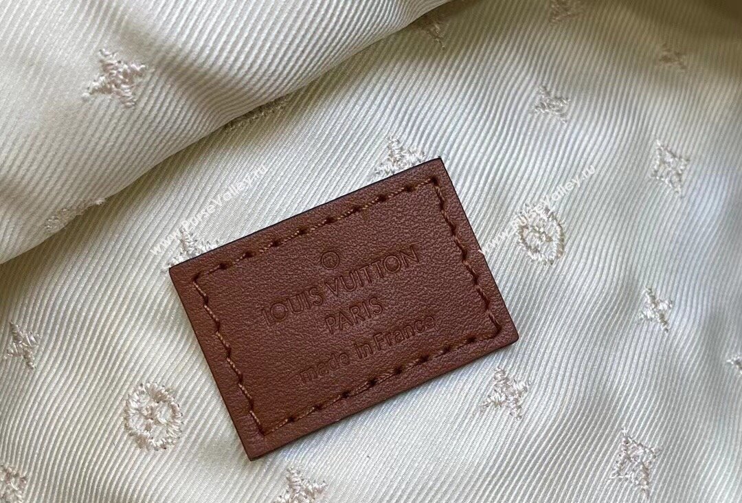 Louis Vuitton Shearling LV Ski Bumbag Bag M23715 Cream/Brown 2023 (kiki-23111329)