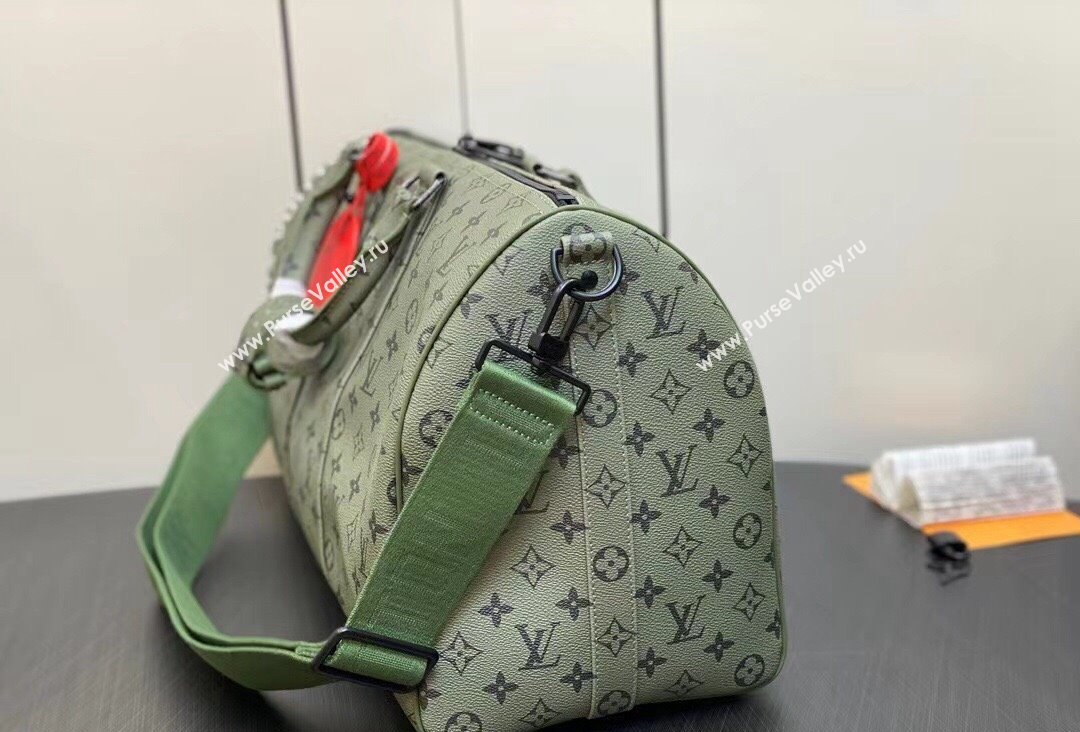 Louis Vuitton Monogram Canvas Keepall Bandoulière 45 Bag M23962 Khaki Green/Vermillion Red 2023 (kiki-23111317)