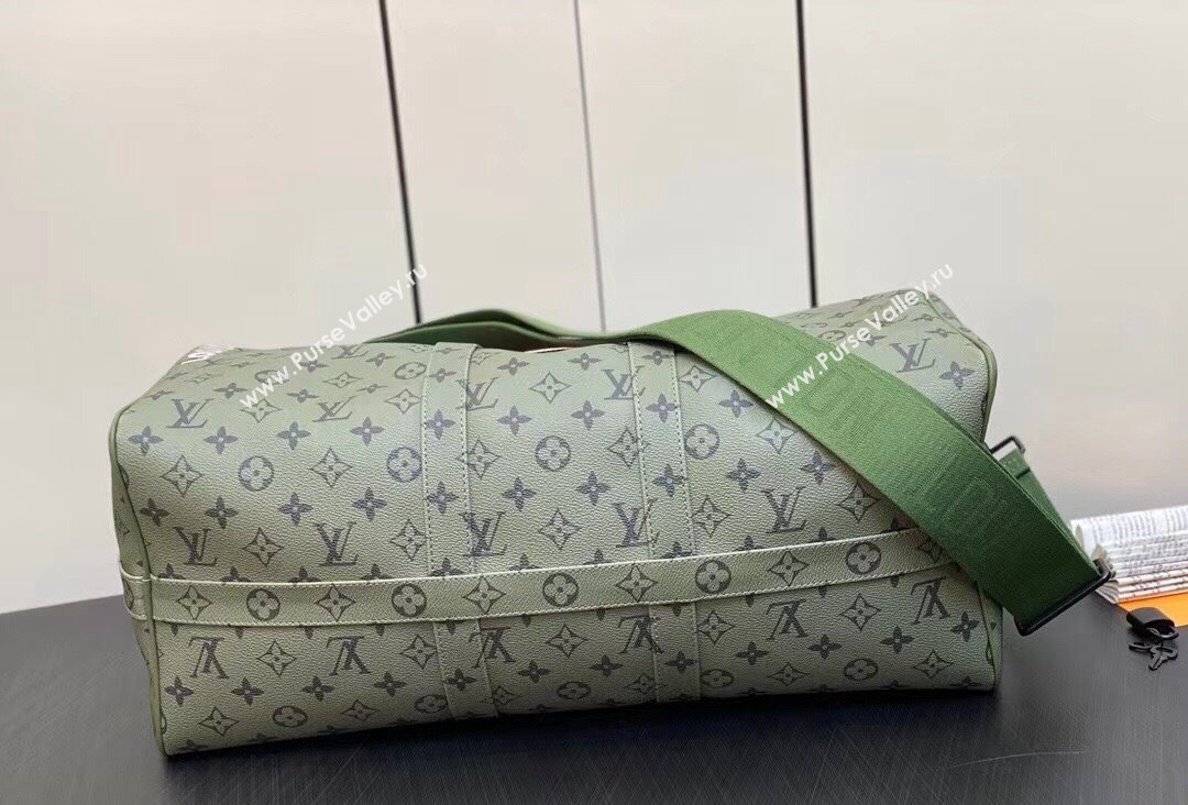 Louis Vuitton Monogram Canvas Keepall Bandoulière 45 Bag M23962 Khaki Green/Vermillion Red 2023 (kiki-23111317)