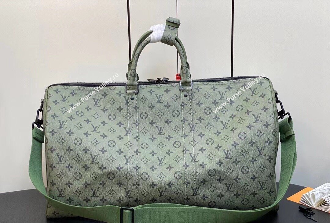 Louis Vuitton Monogram Canvas Keepall Bandoulière 55 Bag M23963 Khaki Green/Vermillion Red 2023 (kiki-23111318)