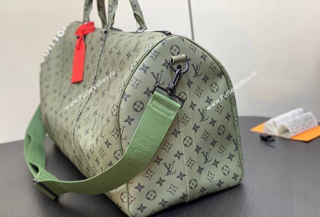 Louis Vuitton Monogram Canvas Keepall Bandoulière 55 Bag M23963 Khaki Green/Vermillion Red 2023 (kiki-23111318)
